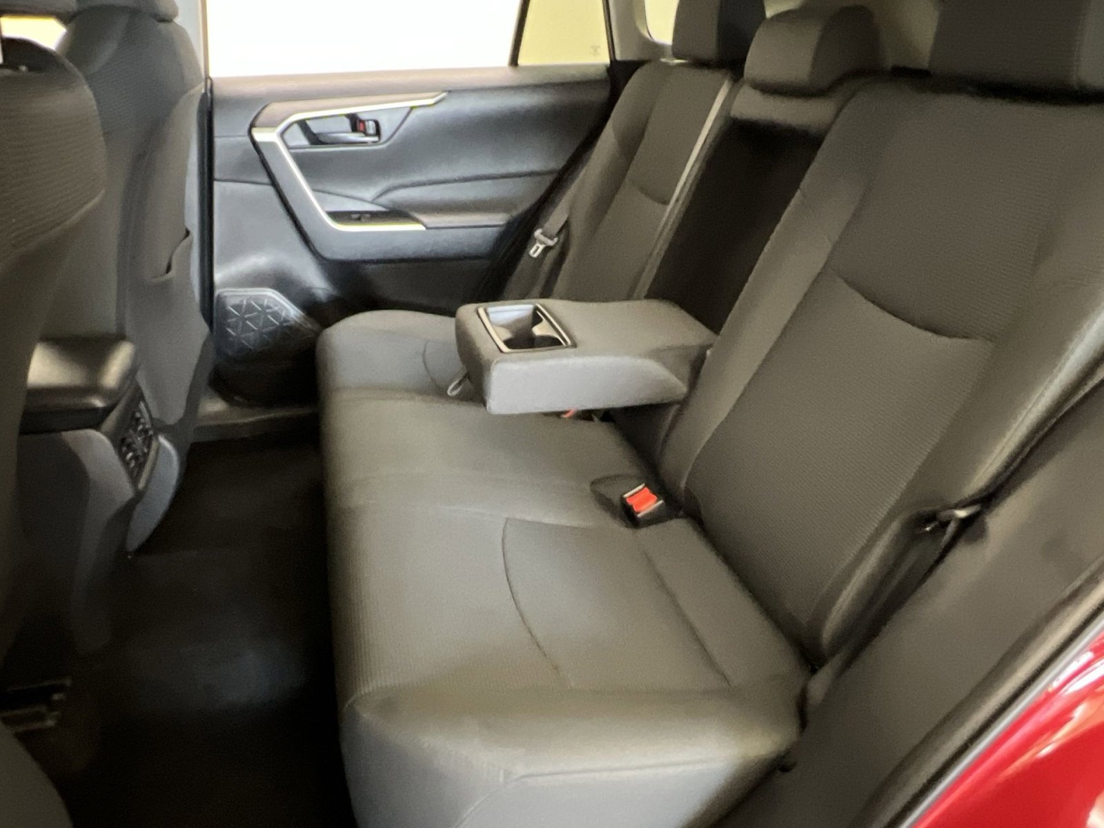 Used 2024 Toyota RAV4 LE AWD/4WD image 23