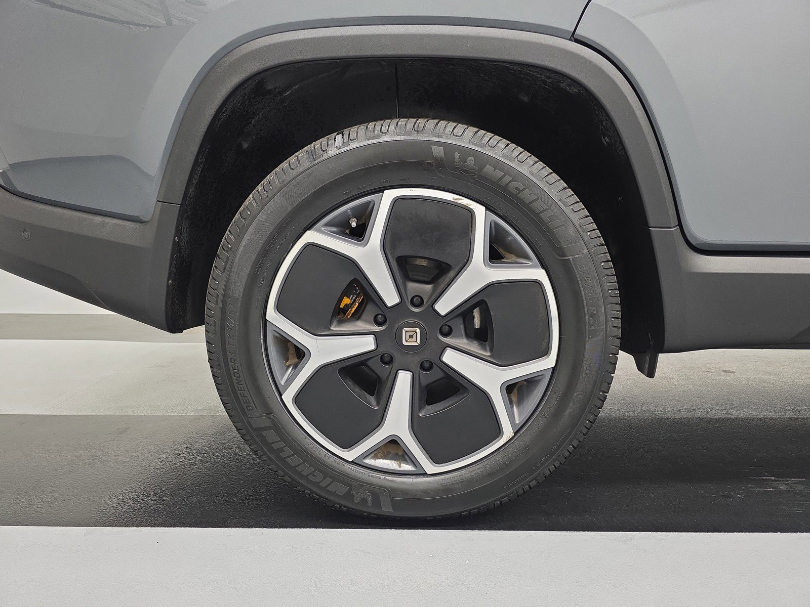 Used 2022 Rivian R1T Adventure image 12