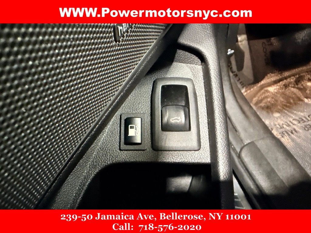 Used 2021 BMW 330e w/ M Sport Package image 38