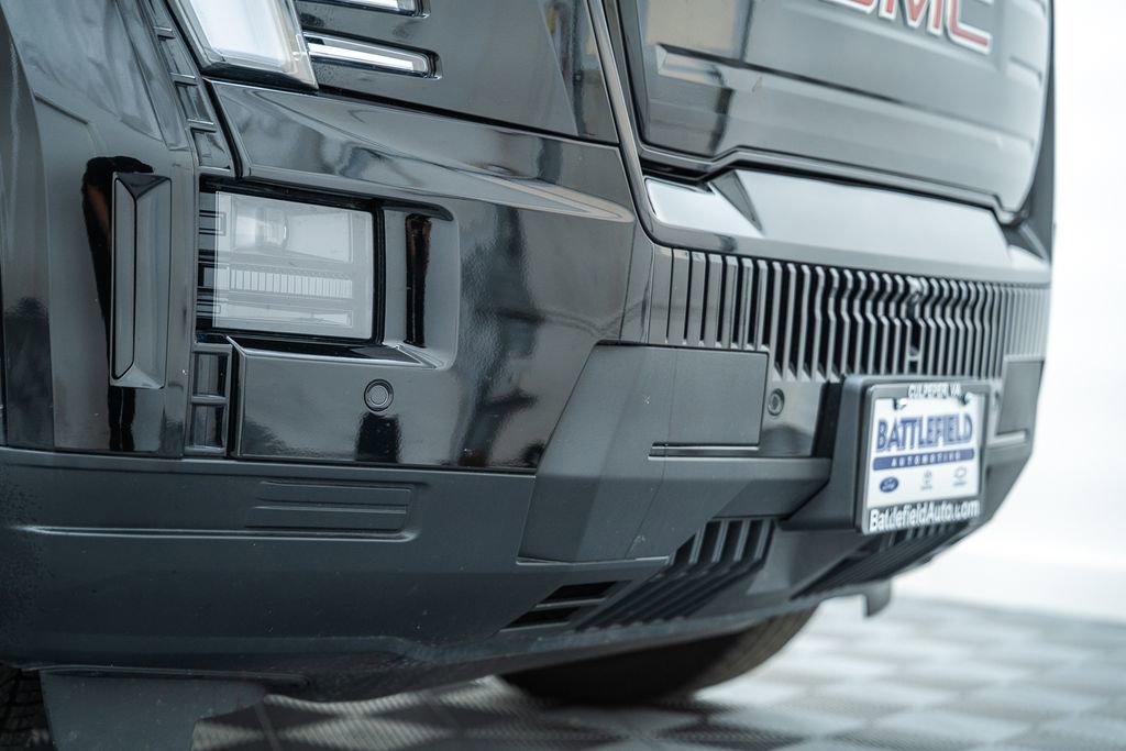 Used 2026 GMC Sierra EV Elevation w/ LPO, Elevation Dark Package AWD/4WD image 18