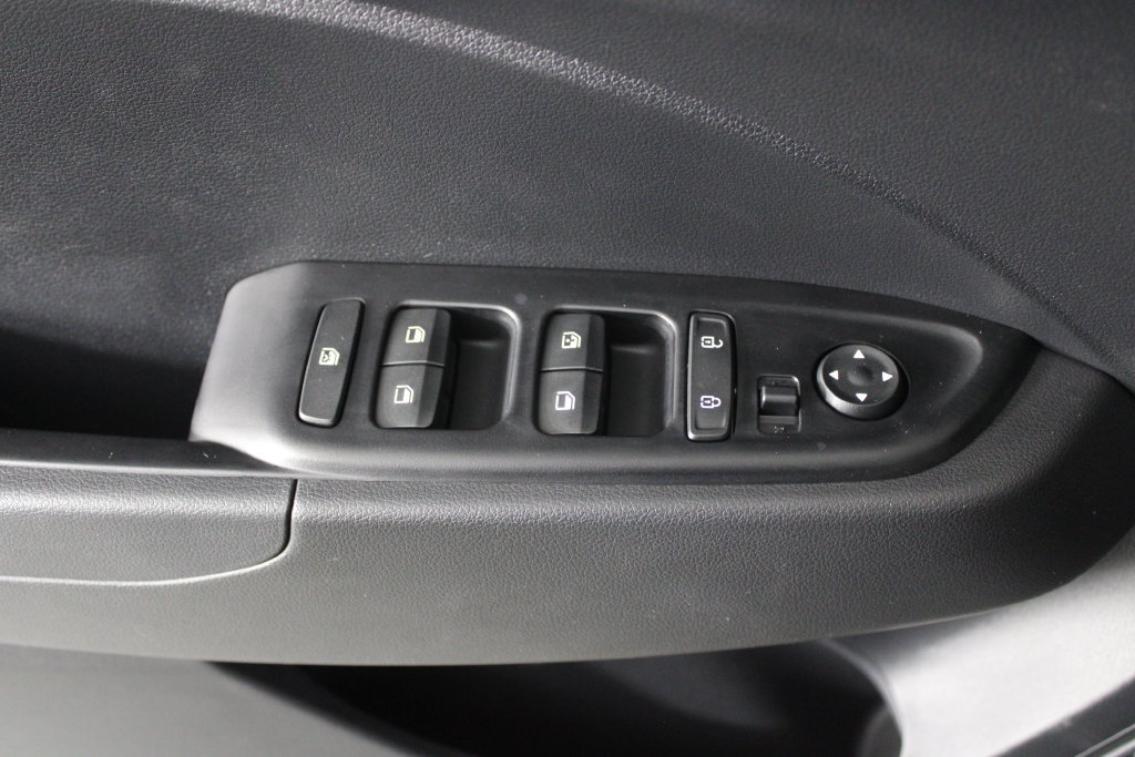Certified 2026 Hyundai Venue SEL FWD image 23