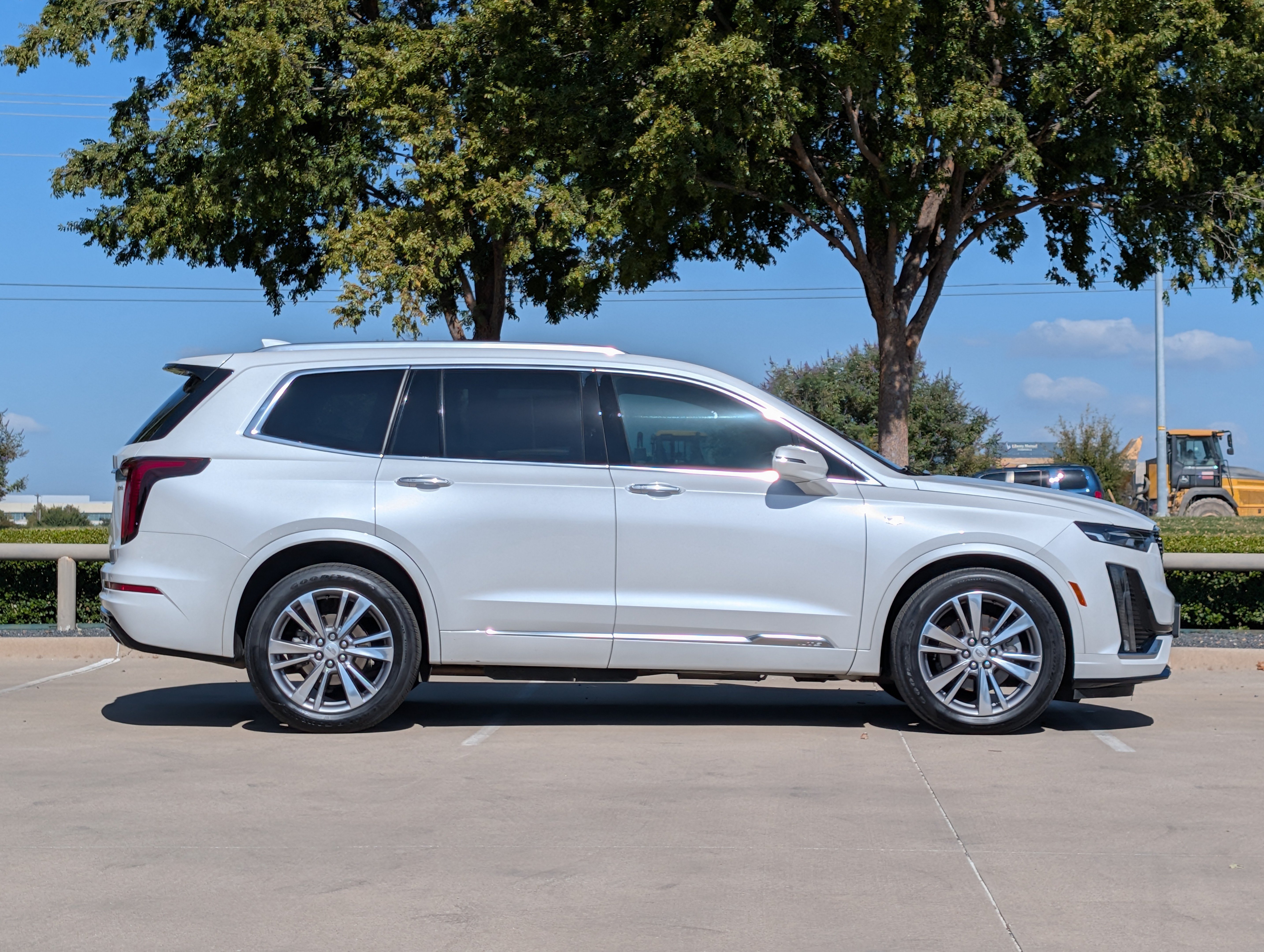Used 2020 Cadillac XT6 Premium Luxury FWD image 6