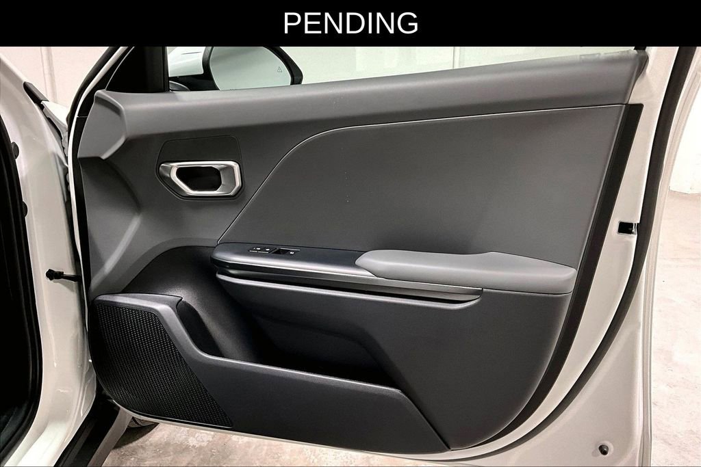 New 2025 Kia K4 FWD image 11