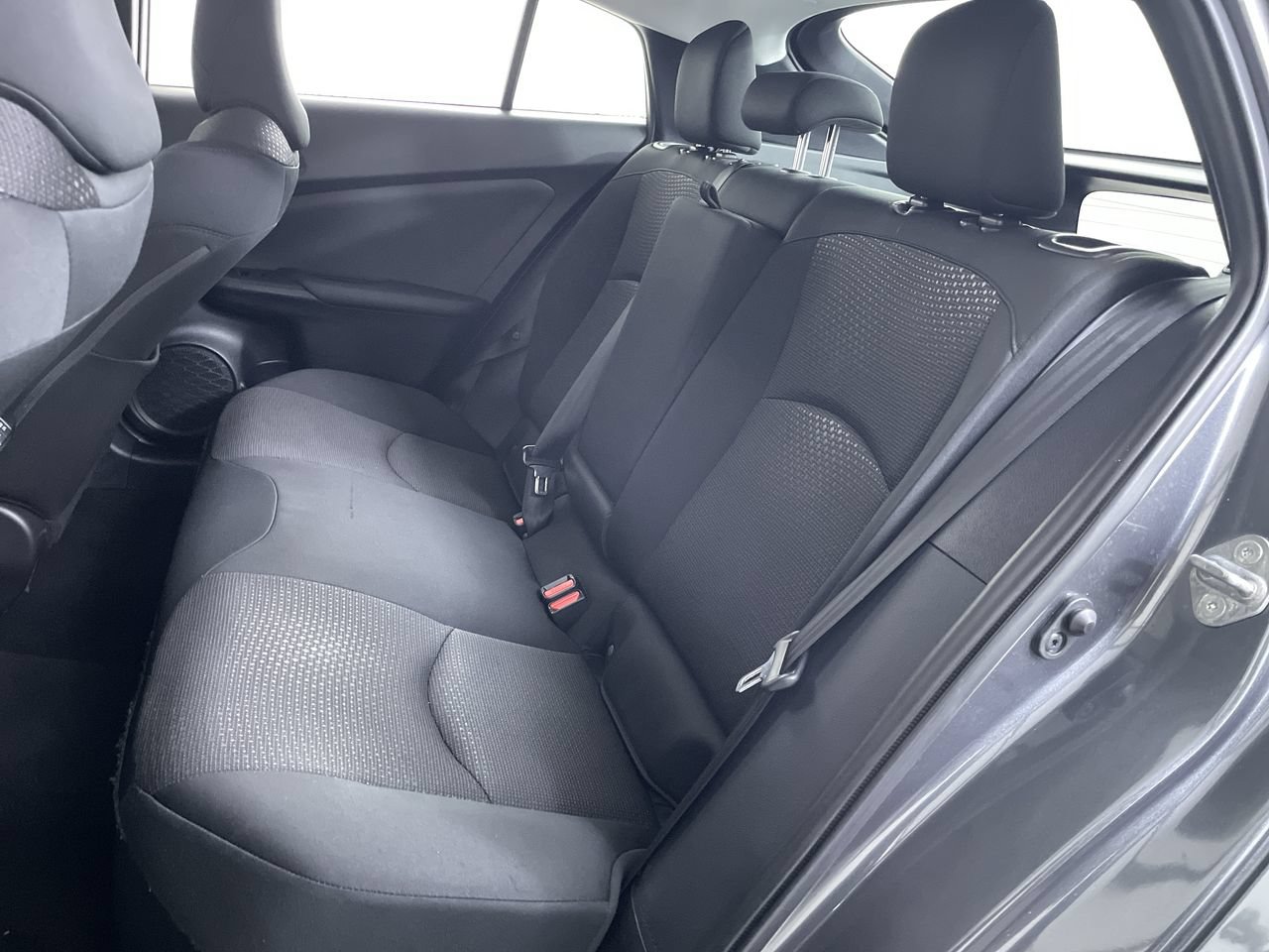 Used 2022 Toyota Prius LE FWD image 20