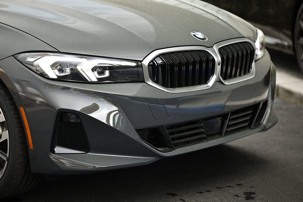 New 2026 BMW 330i Sedan w/ Premium Package image 2