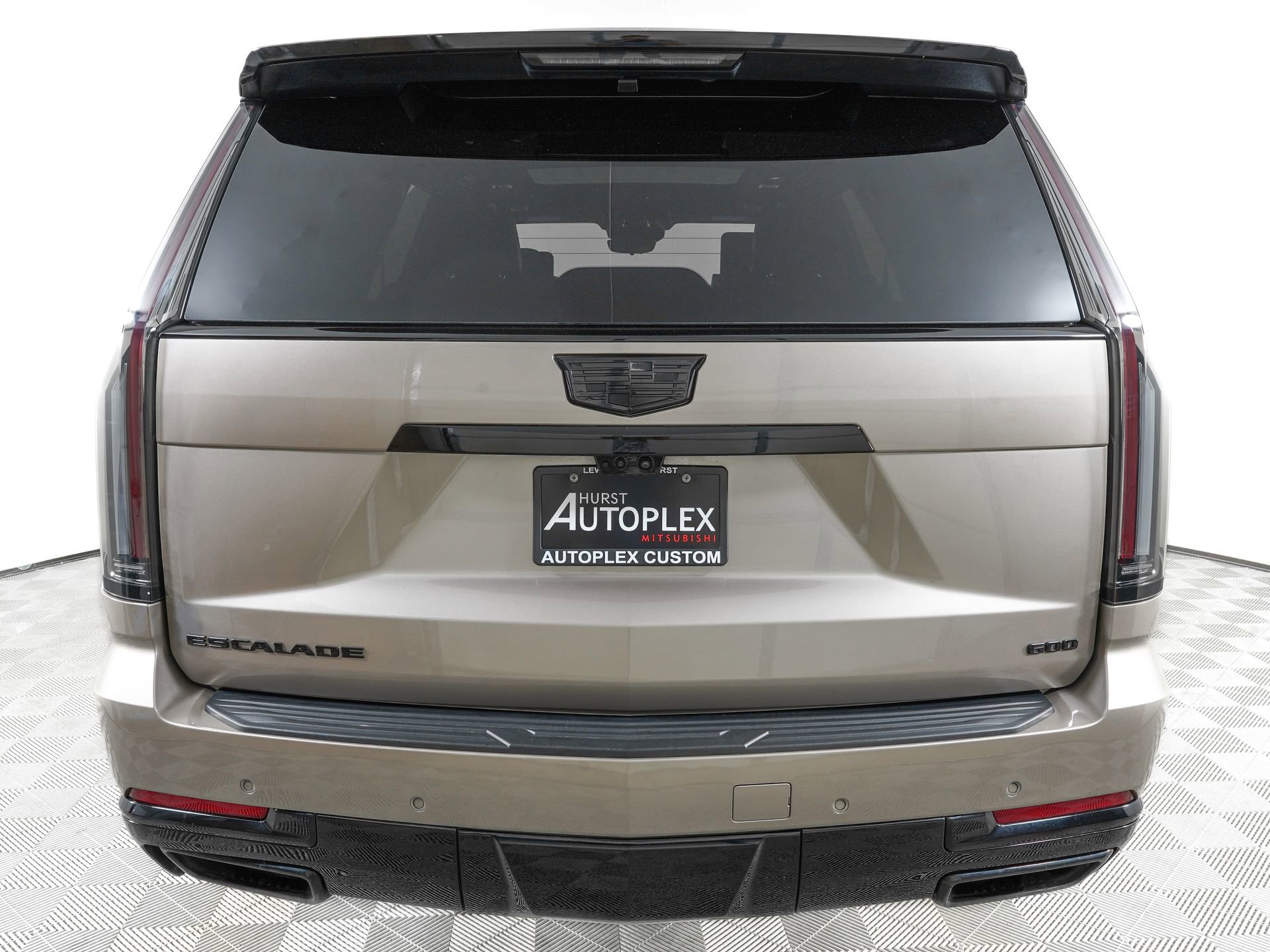 Used 2025 Cadillac Escalade Sport Platinum w/ LPO, ONYX Package AWD/4WD image 7