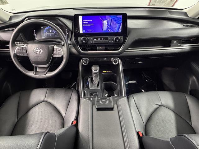 Certified 2025 Toyota Grand Highlander FWD image 34