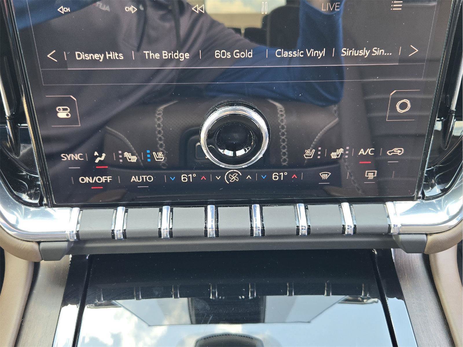 Used 2026 GMC Yukon Denali Ultimate w/ LPO, Floor Liner Package AWD/4WD image 18