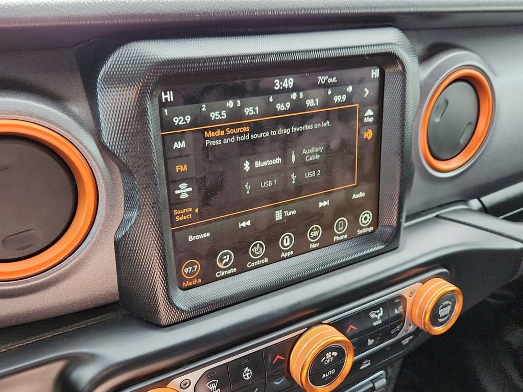 Used 2023 Jeep Gladiator Mojave w/ Cold Weather Group AWD/4WD image 24