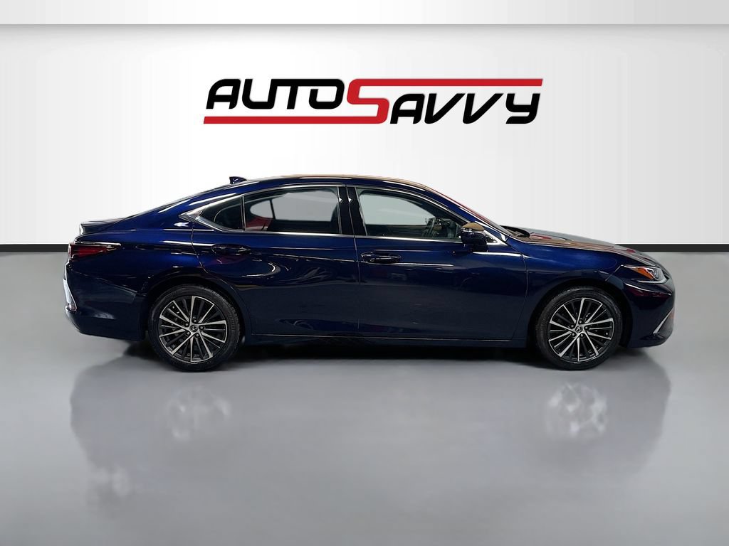 Used 2024 Lexus ES 350 w/ Premium Package FWD image 8