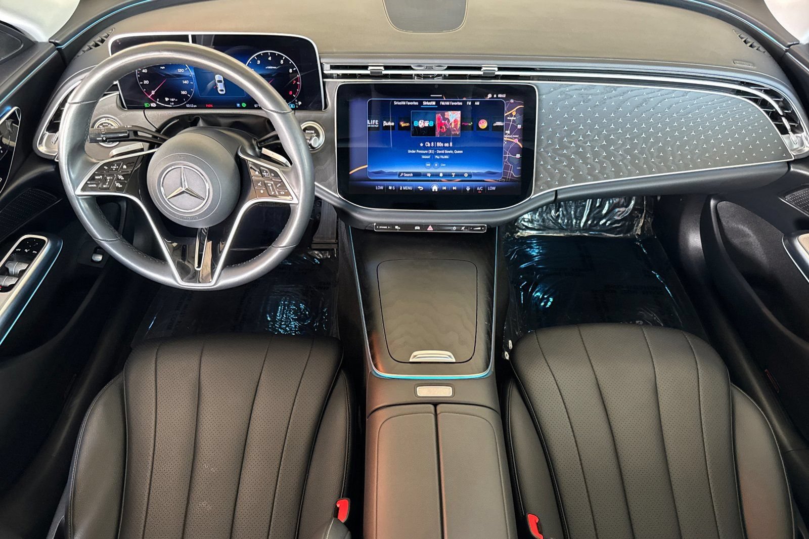 Used 2025 Mercedes-Benz E 350 4MATIC Sedan image 17