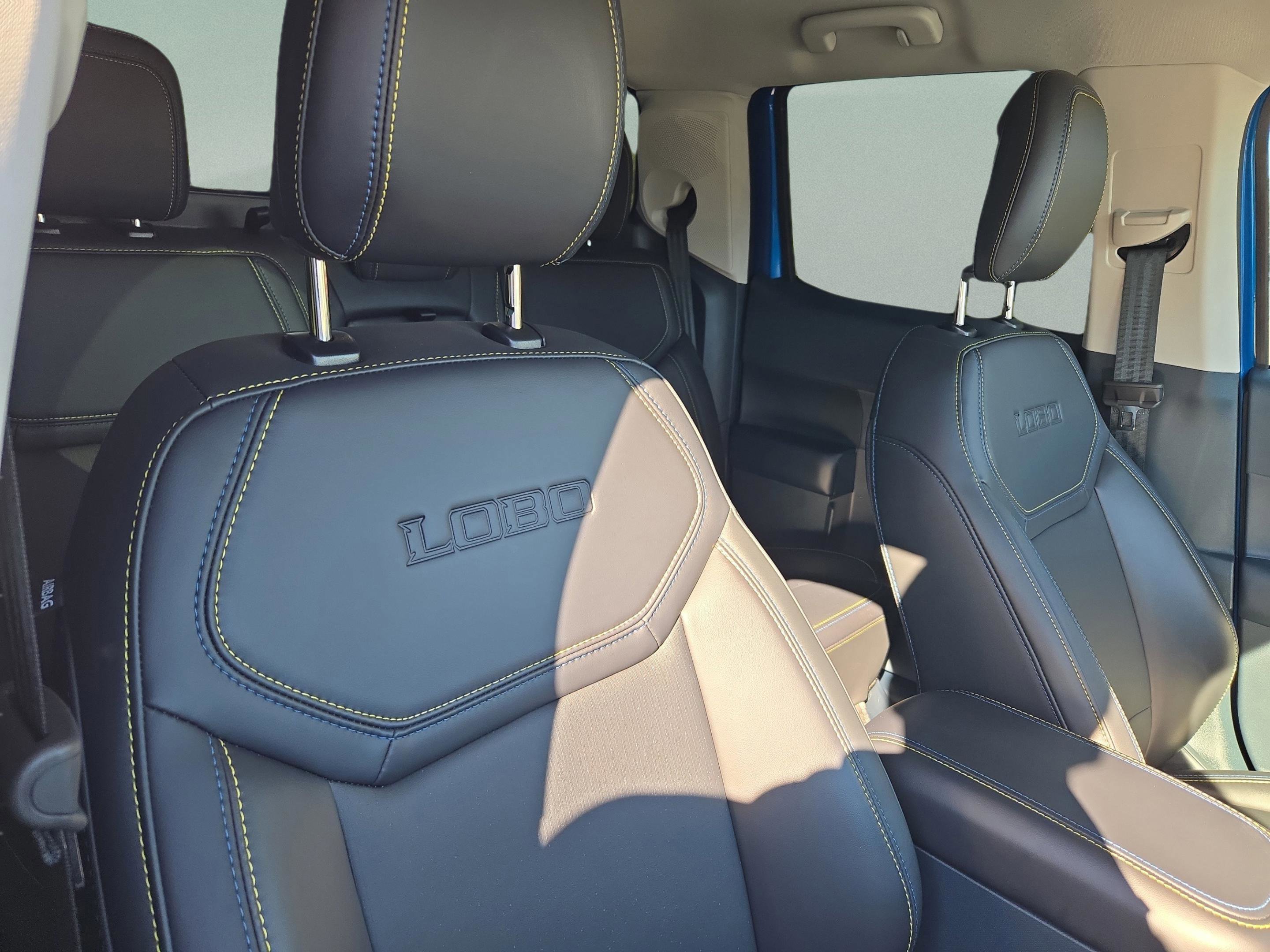 Used 2025 Ford Maverick Lobo image 23