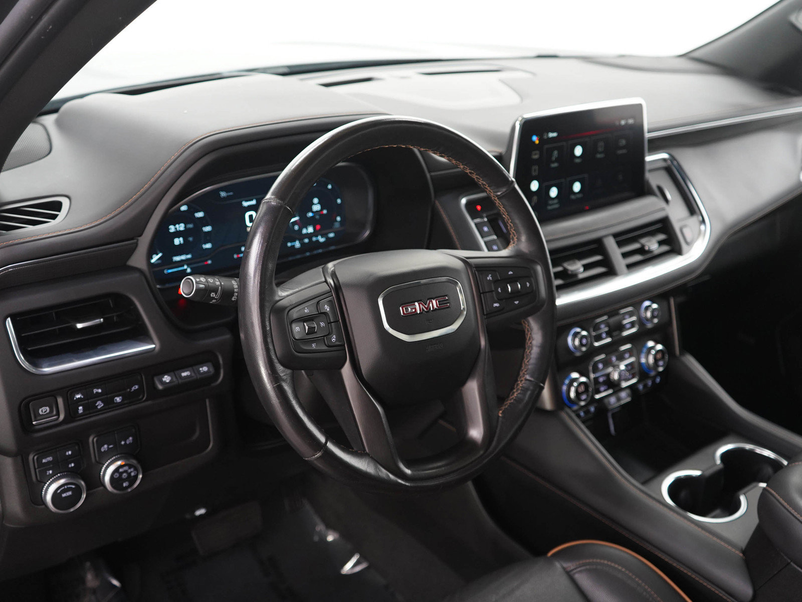 Used 2022 GMC Yukon AT4 w/ AT4 Premium Package AWD/4WD image 25