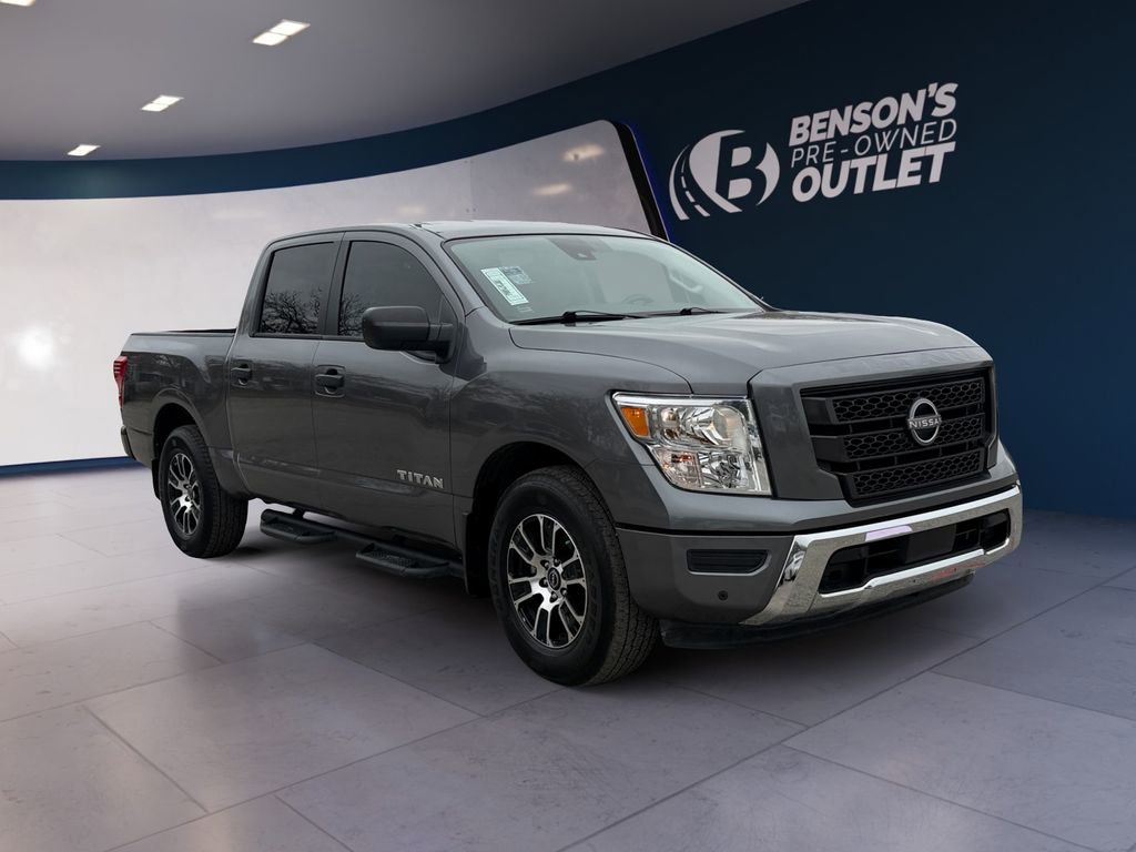 Used 2024 Nissan Titan SV w/ SV Convenience Package image 7