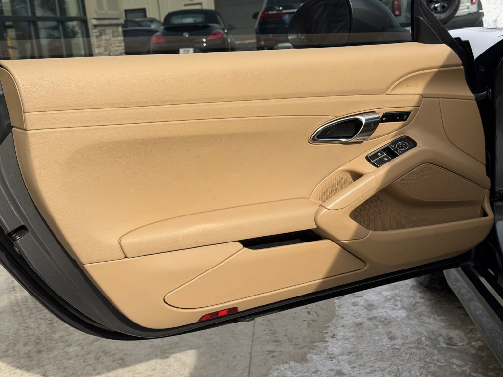 Used 2014 Porsche Cayman w/ Infotainment Package image 21