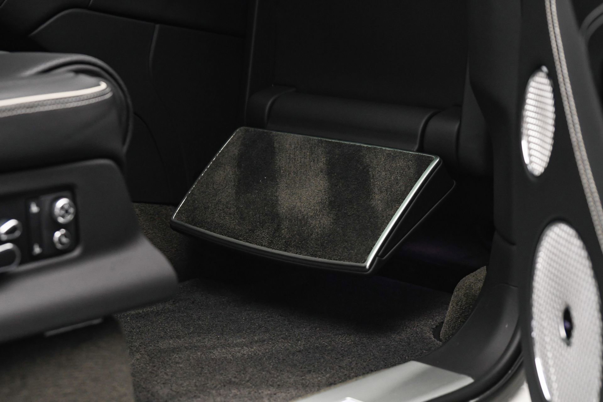 Used 2023 Bentley Bentayga Extended Wheelbase image 53