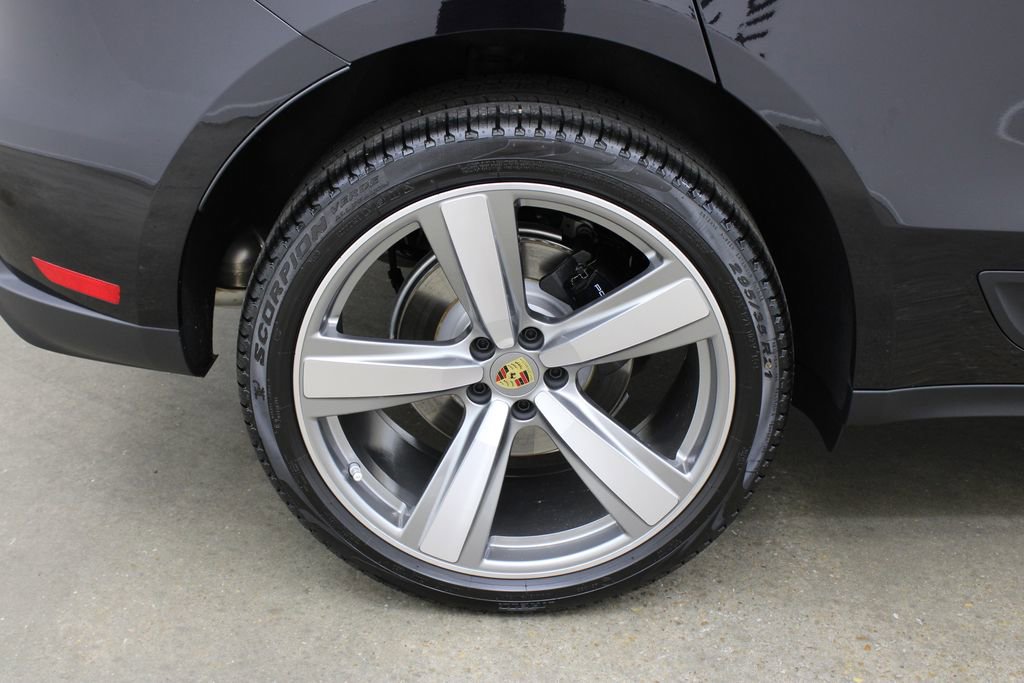 New 2026 Porsche Macan image 15