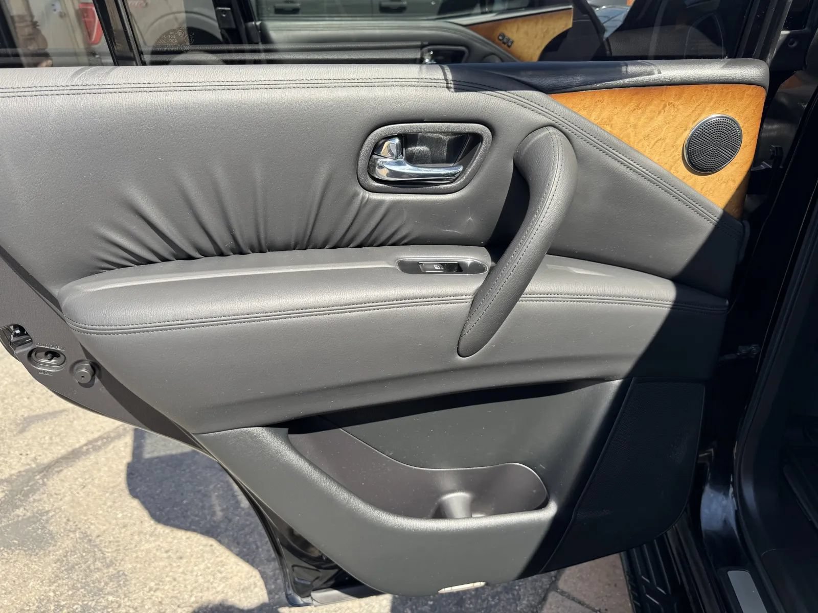 Used 2012 INFINITI QX56 4WD w/ Theater Pkg image 35