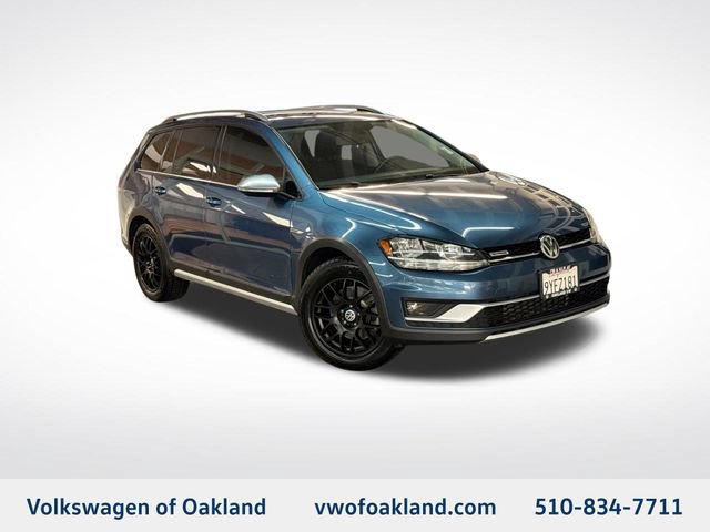 Used 2018 Volkswagen Golf Alltrack SE AWD/4WD image 1