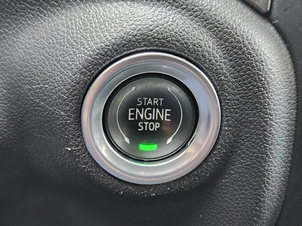 Used 2021 Chevrolet Silverado 1500 RST AWD/4WD image 12
