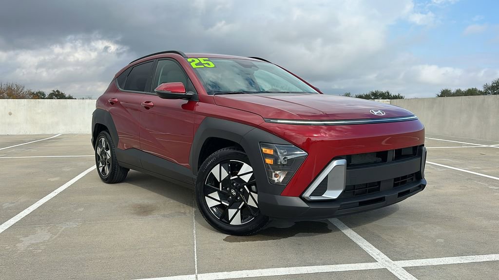 Used 2025 Hyundai Kona SEL image 5