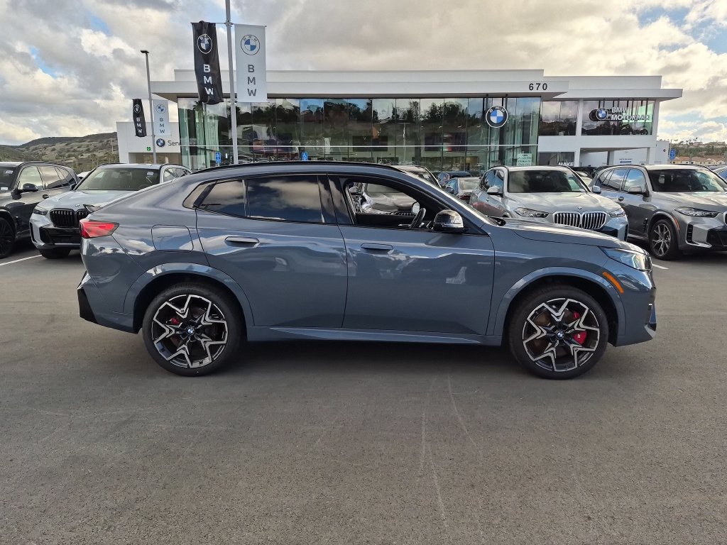 New 2026 BMW X2 xDrive28i w/ Technology Package AWD/4WD image 3