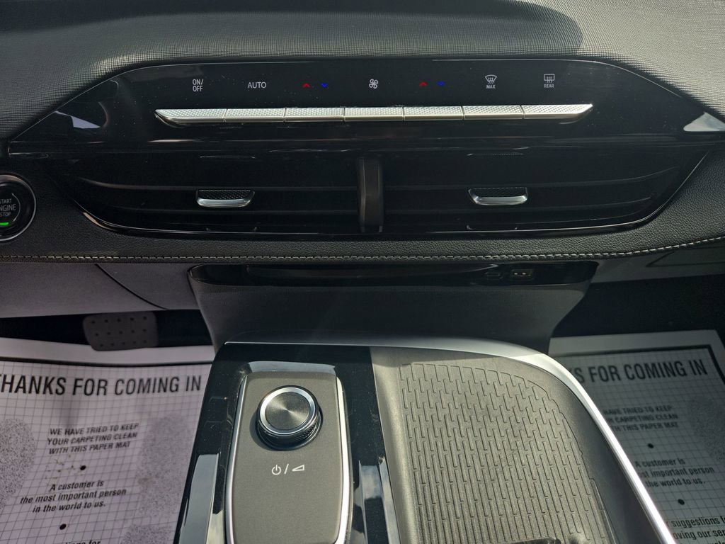Used 2025 Buick Enclave Preferred FWD image 19