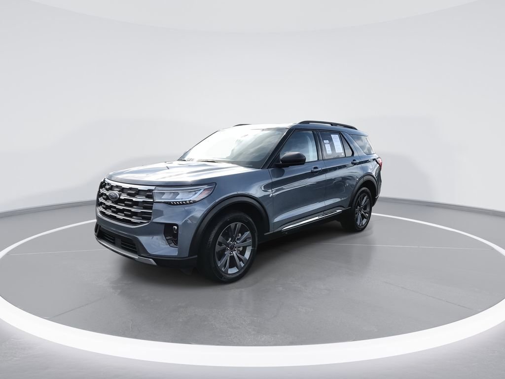 Used 2025 Ford Explorer Active w/ Active Comfort Package AWD/4WD image 4