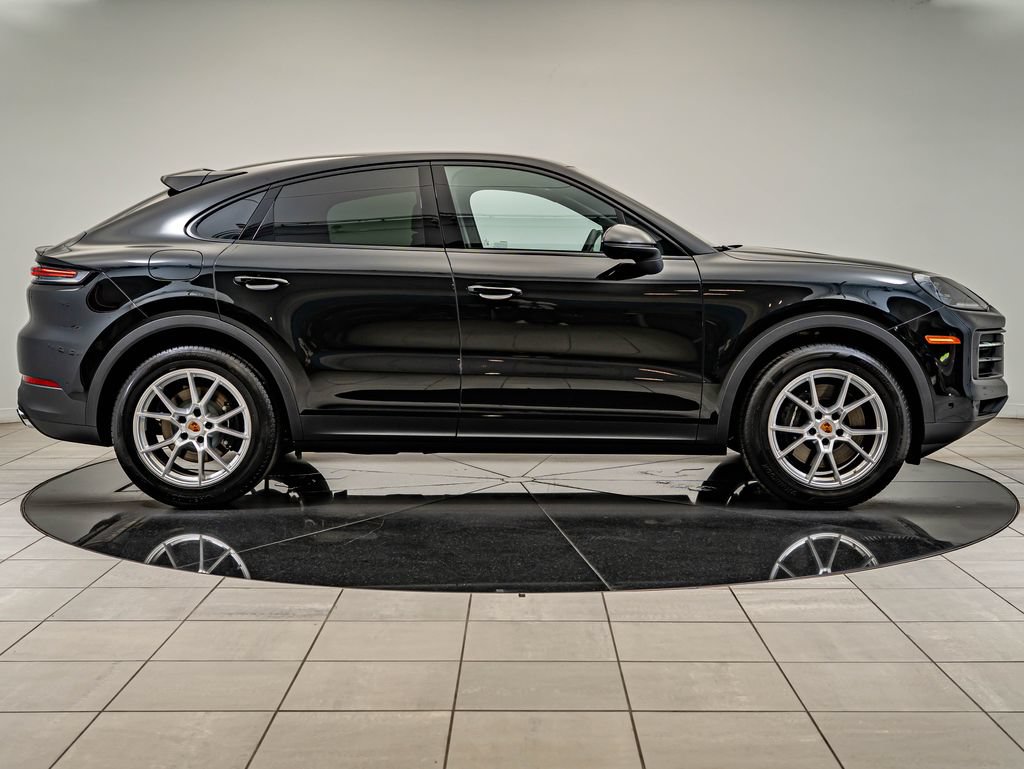 New 2026 Porsche Cayenne Coupe AWD/4WD image 9