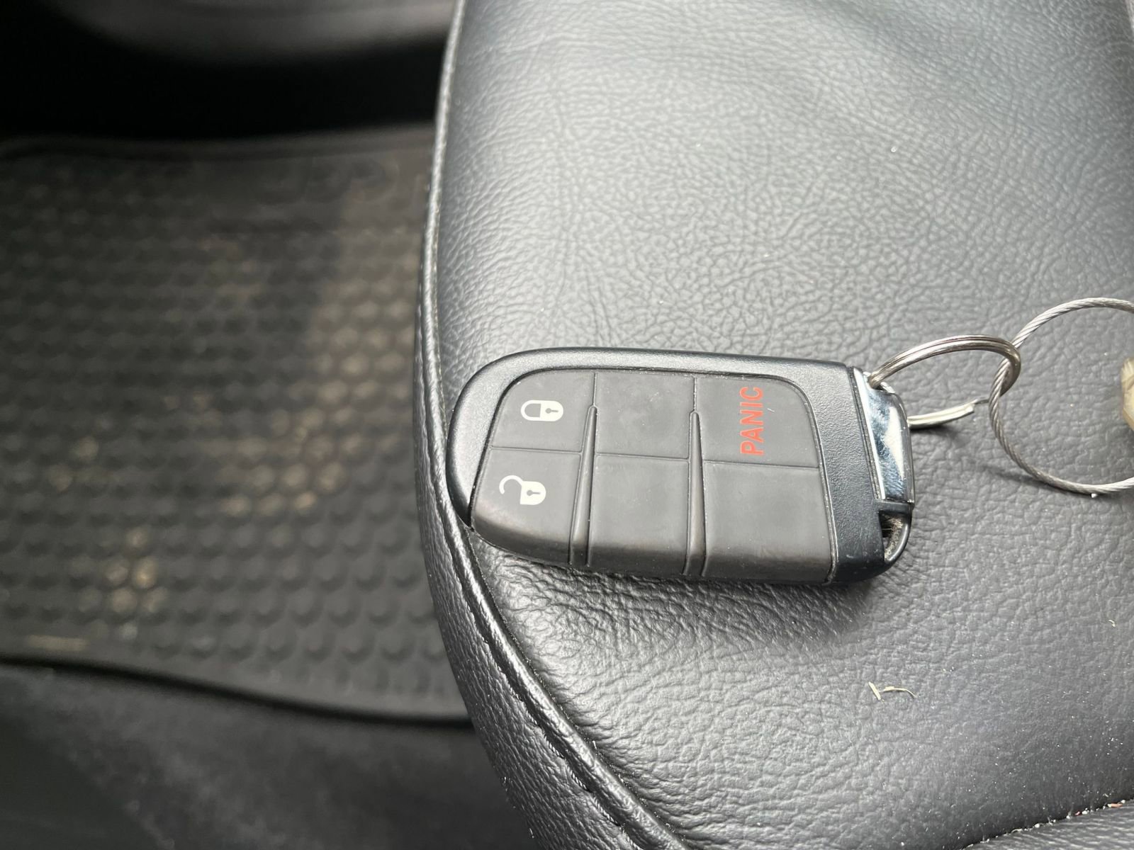 Used 2025 Jeep Compass Trailhawk image 22