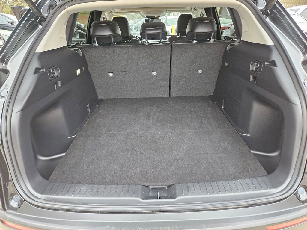 Used 2025 MAZDA CX-50 AWD 2.5 S w/ Premium Package image 24