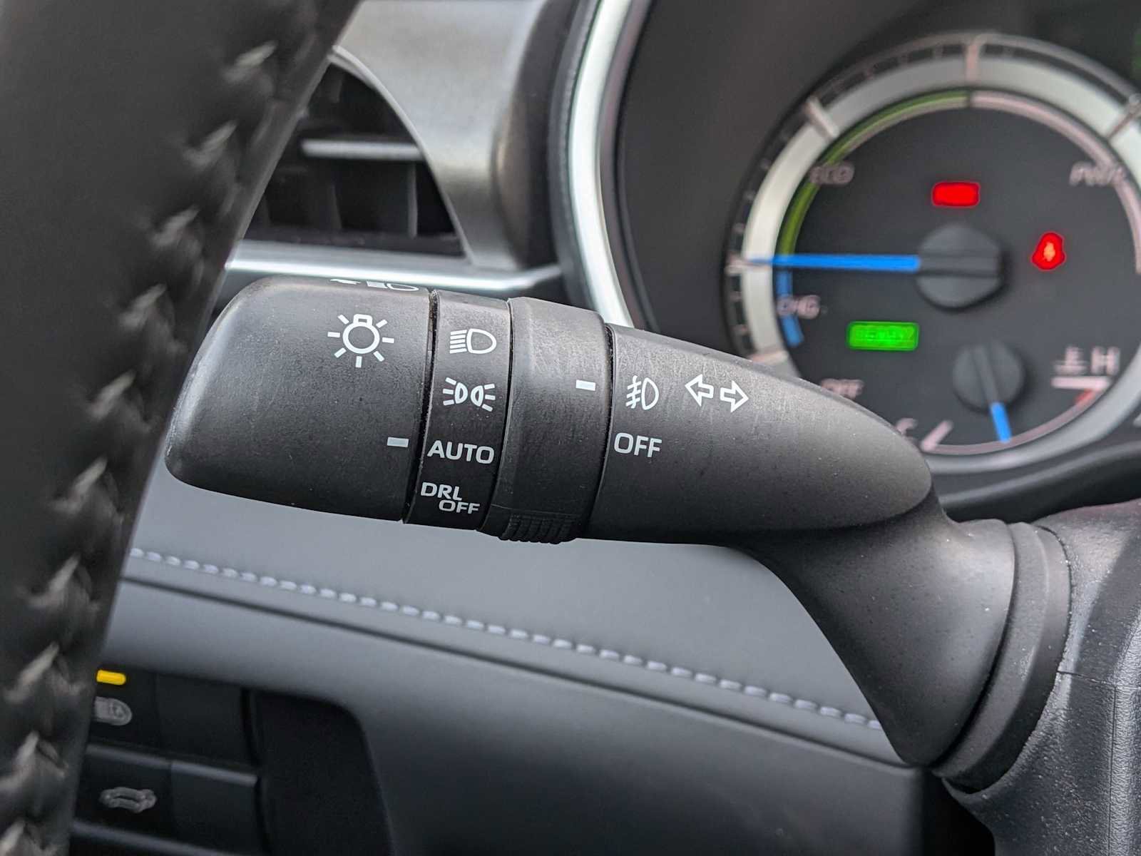 Used 2023 Toyota Highlander XLE AWD/4WD image 27