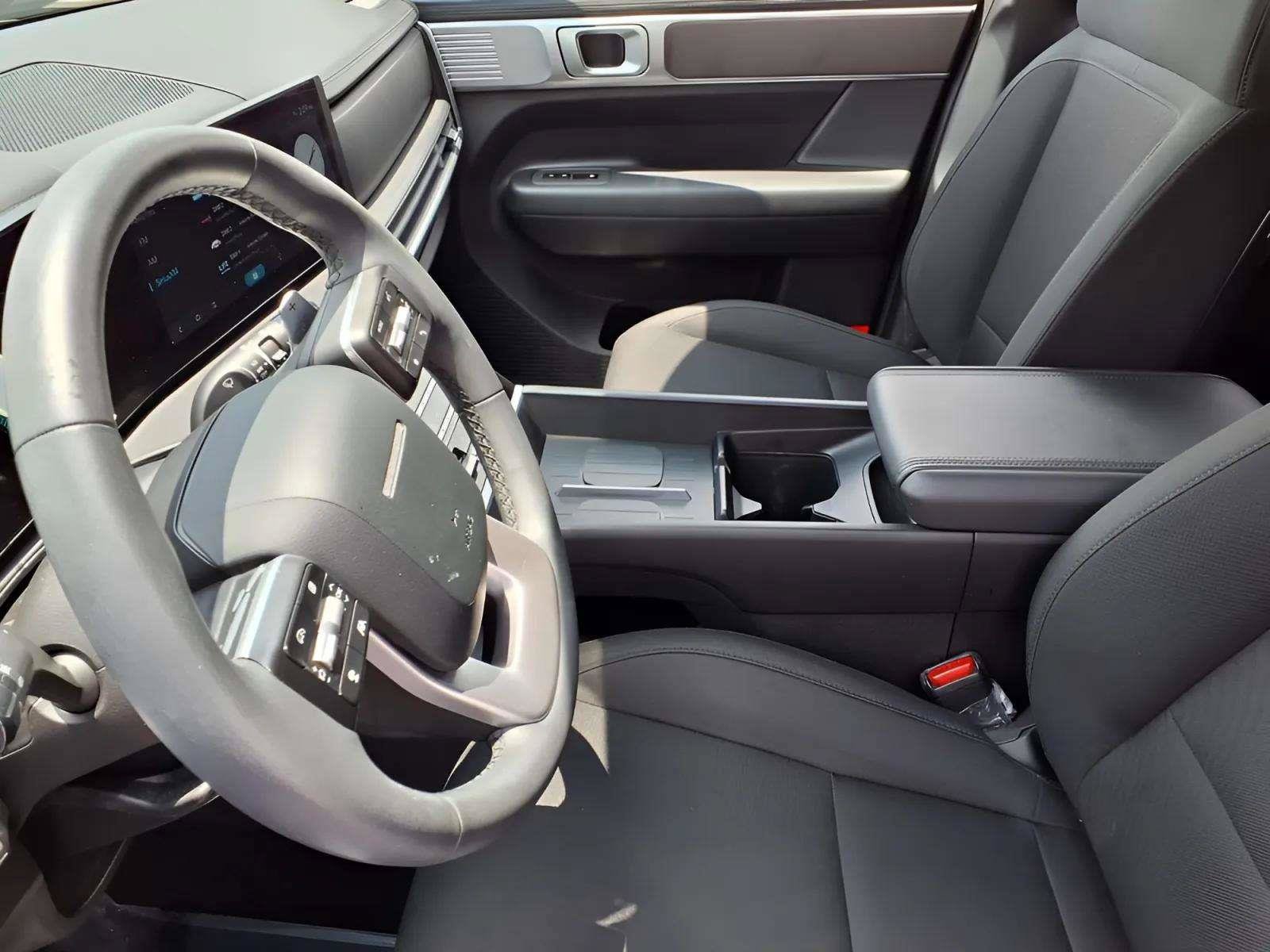 Certified 2026 Hyundai Santa Fe SE FWD image 14