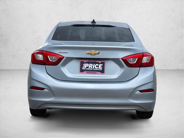 Used 2017 Chevrolet Cruze LS FWD image 6