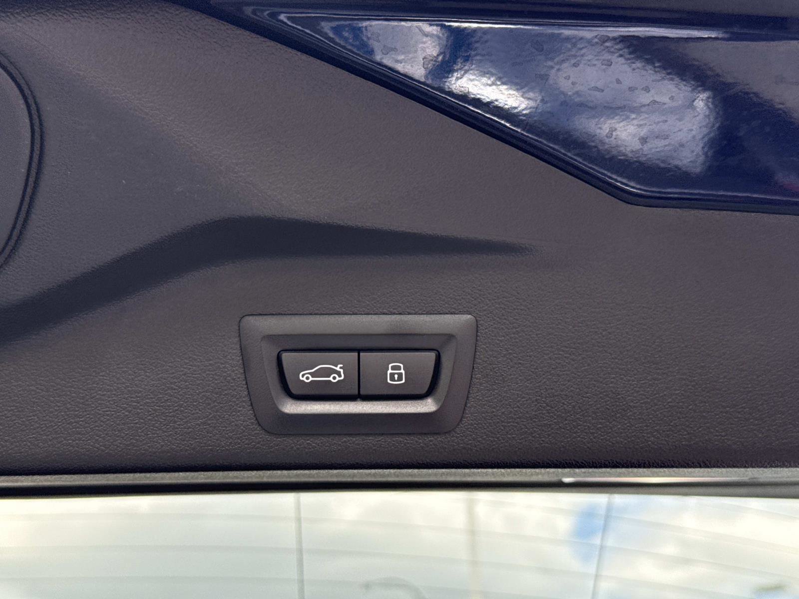 Used 2024 BMW X5 xDrive40i w/ M Sport Package image 13