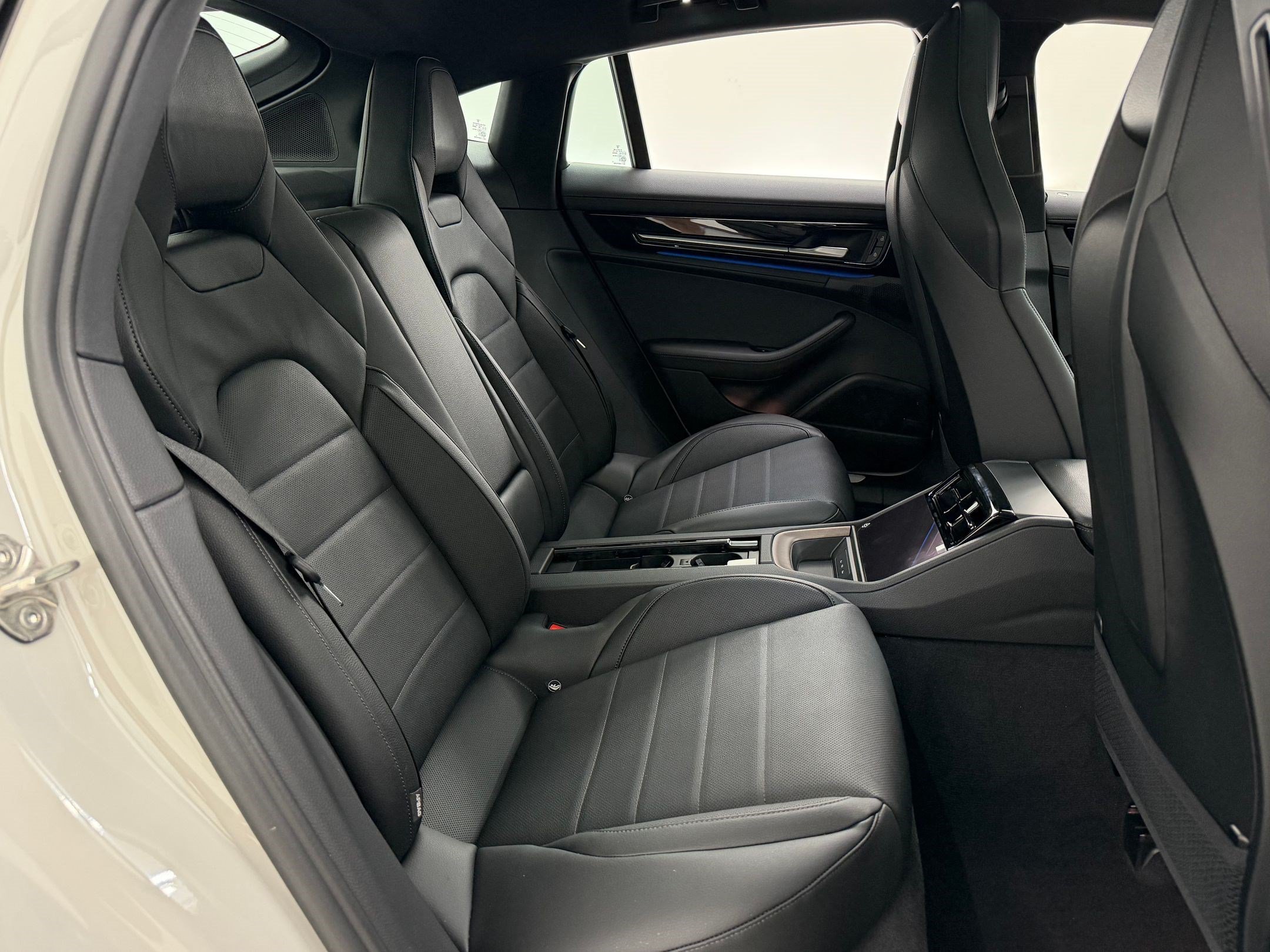 New 2026 Porsche Panamera image 29