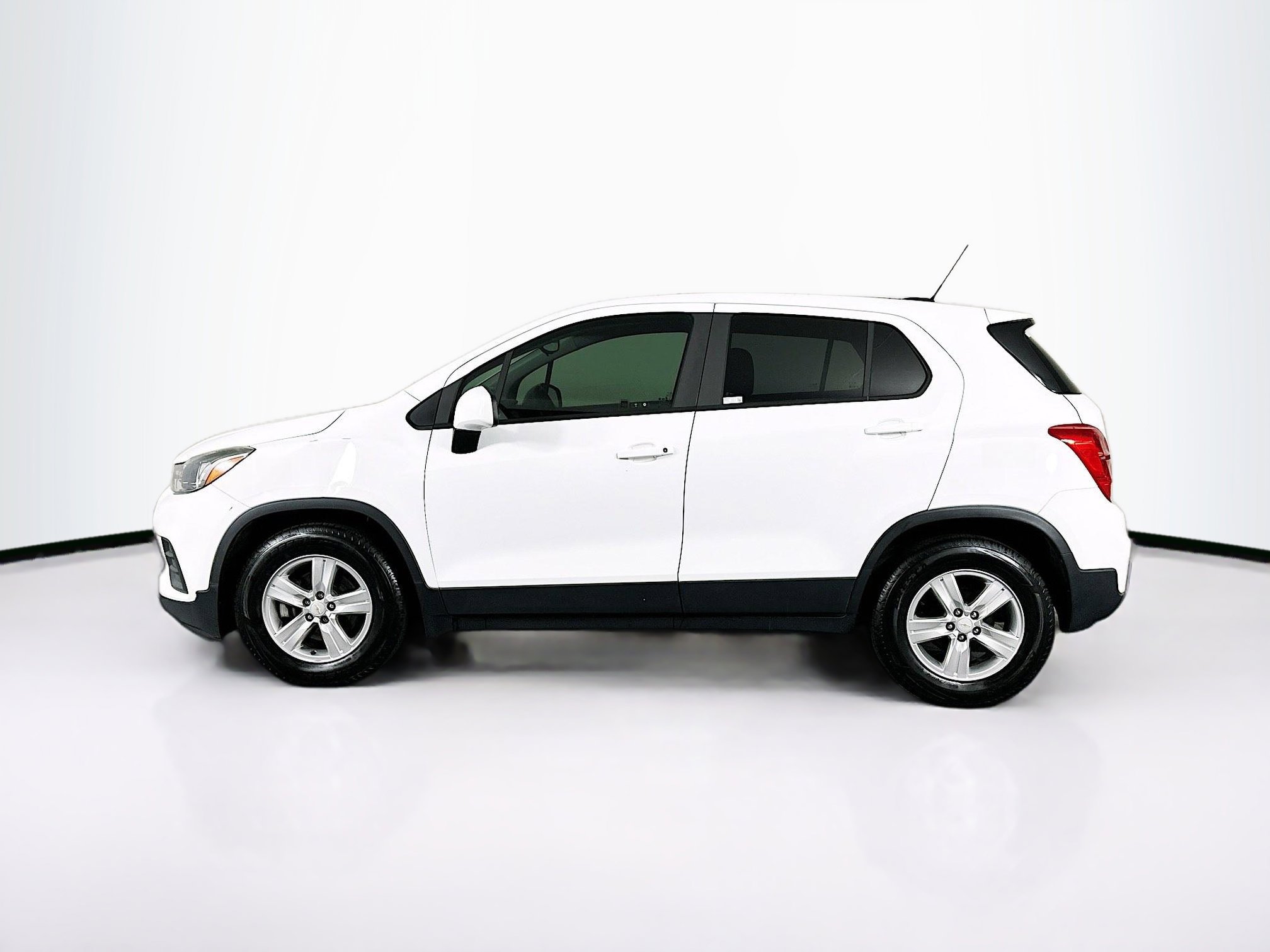 Used 2020 Chevrolet Trax LS w/ Tint and Cruise Package image 4