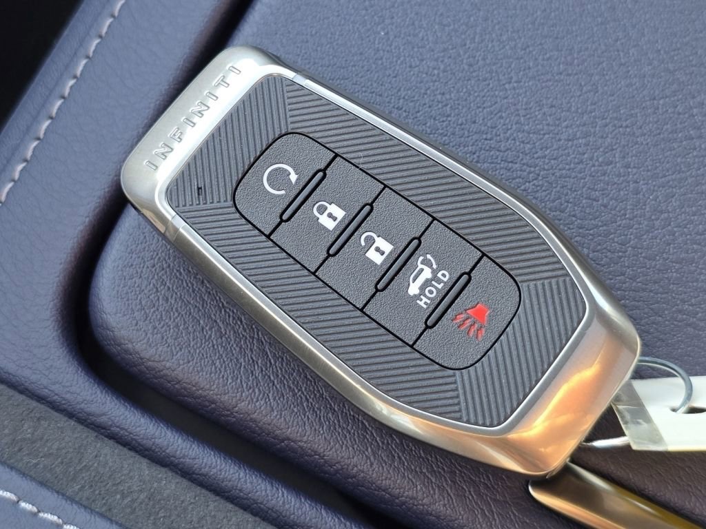 New 2026 INFINITI QX80 4WD w/ Sport Exterior Package image 36