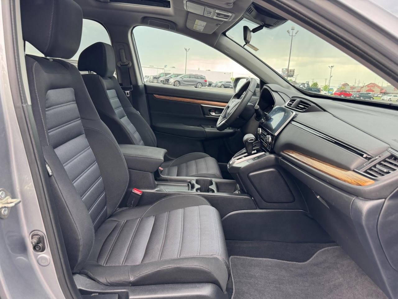 Used 2019 Honda CR-V EX image 17