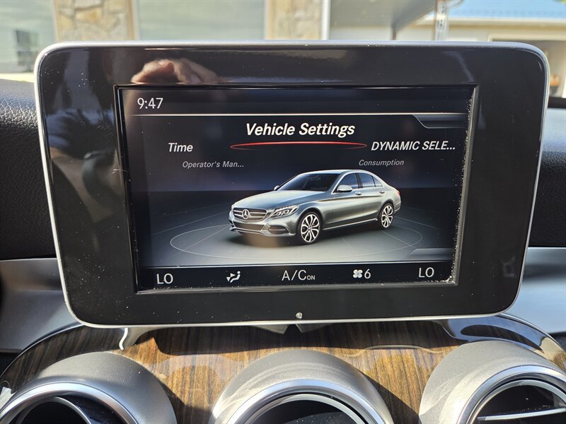 Used 2018 Mercedes-Benz C 300 4MATIC Sedan w/ Premium Package image 18