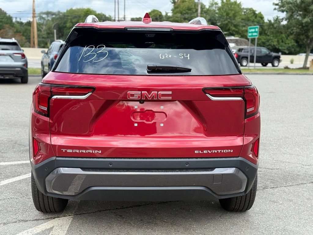 New 2027 GMC Terrain Elevation w/ Elevation Premium Package FWD image 5