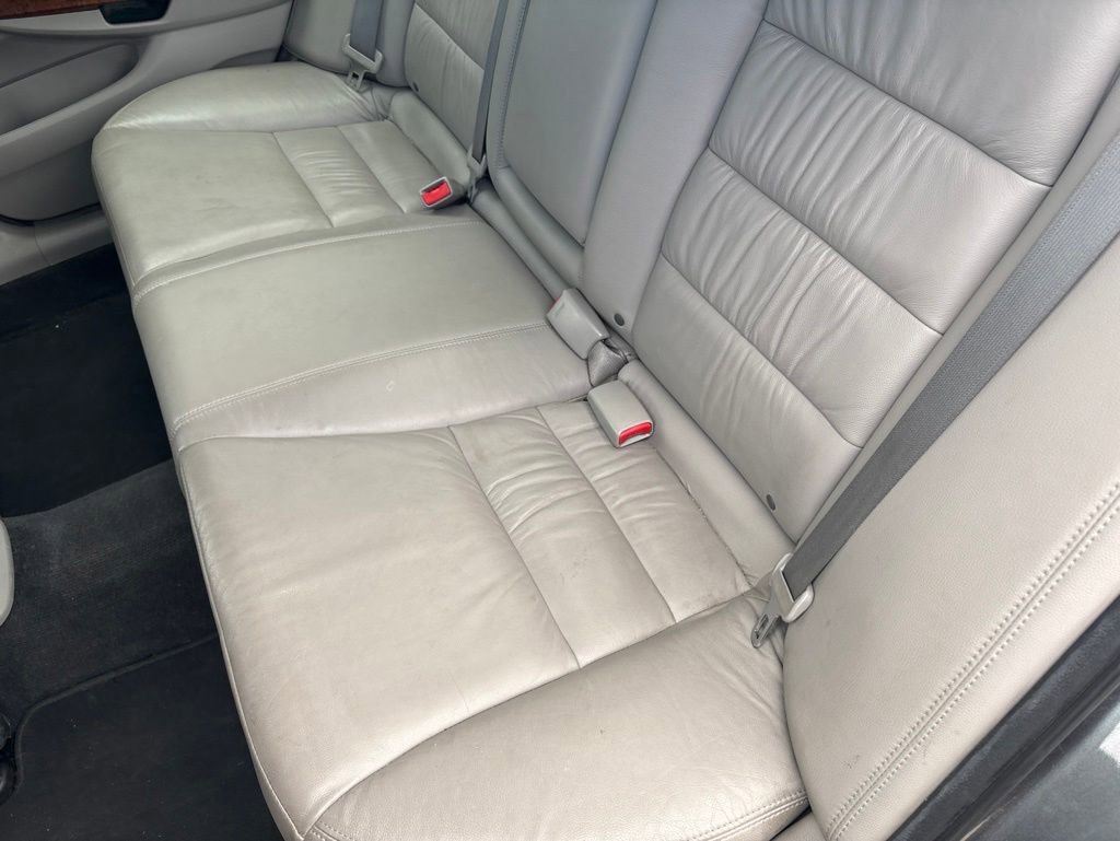 Used 2011 Honda Accord EX-L image 39