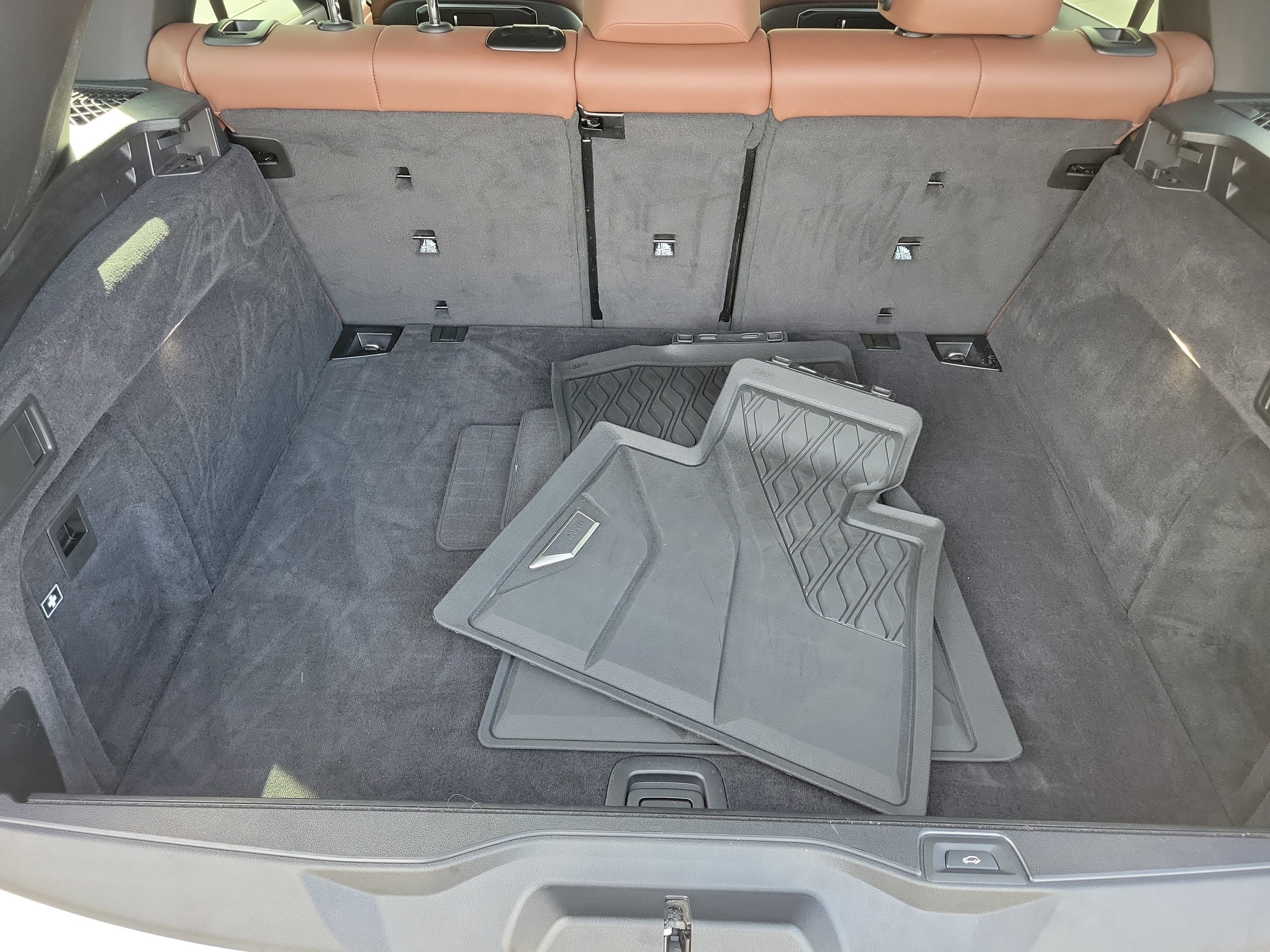 Used 2024 BMW X5 sDrive40i w/ Premium Package image 8