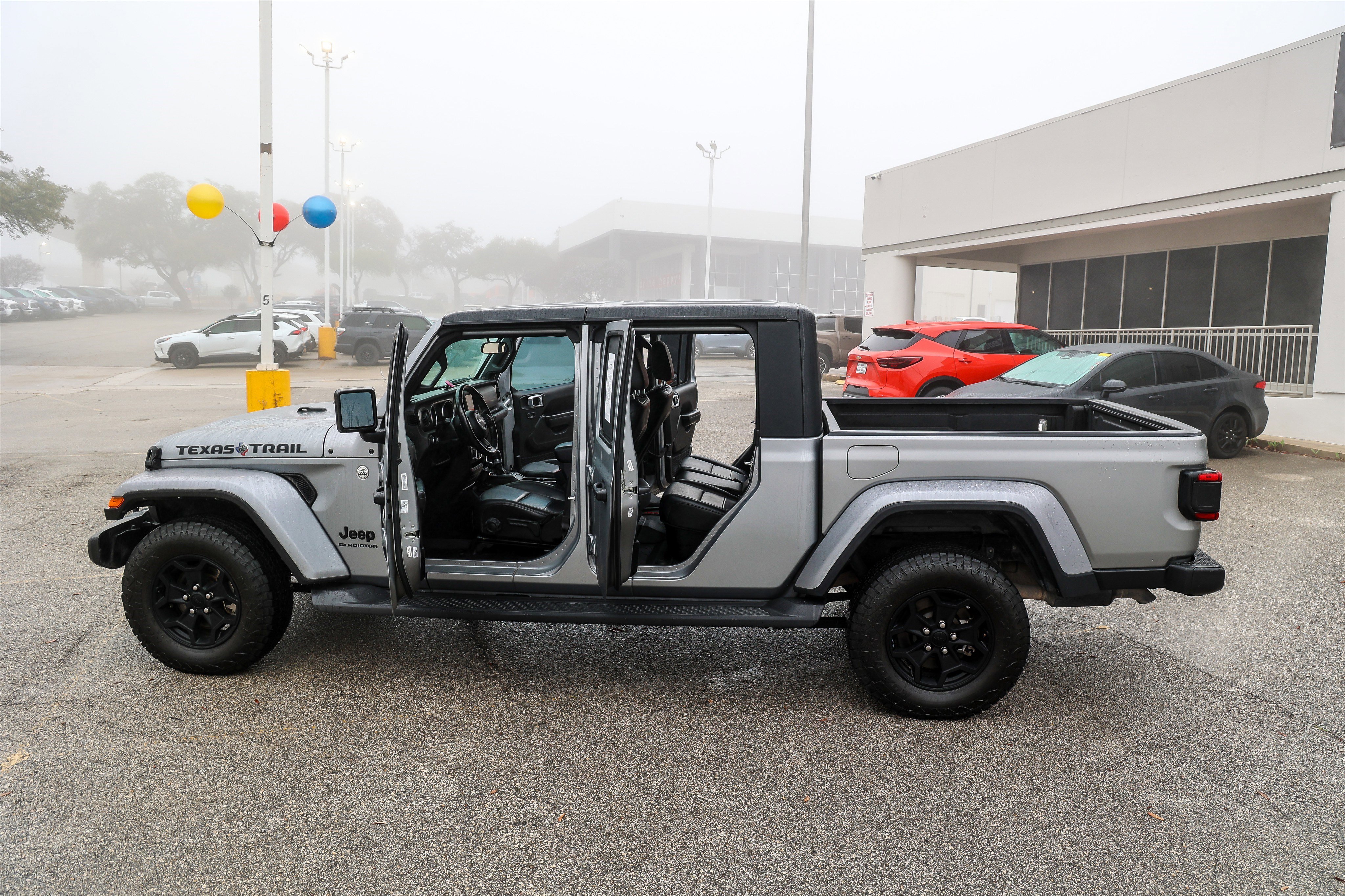 Used 2021 Jeep Gladiator Sport image 11