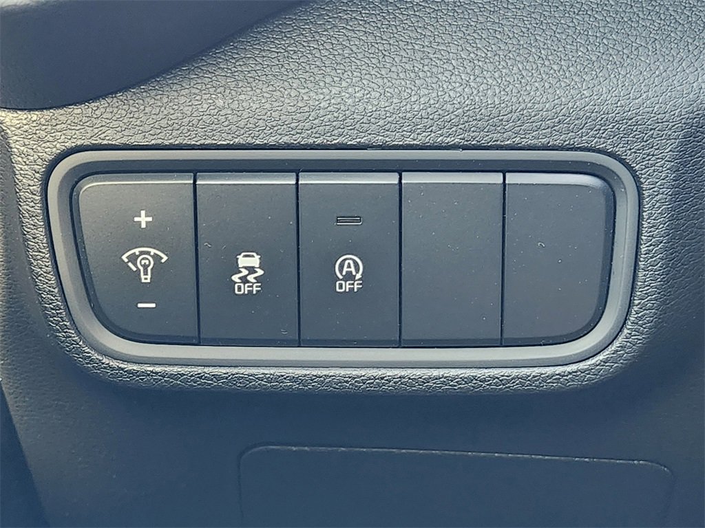 New 2025 Kia Soul LX image 16