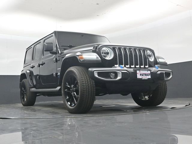 Used 2022 Jeep Wrangler Unlimited Sahara w/ Cold Weather Group AWD/4WD image 44