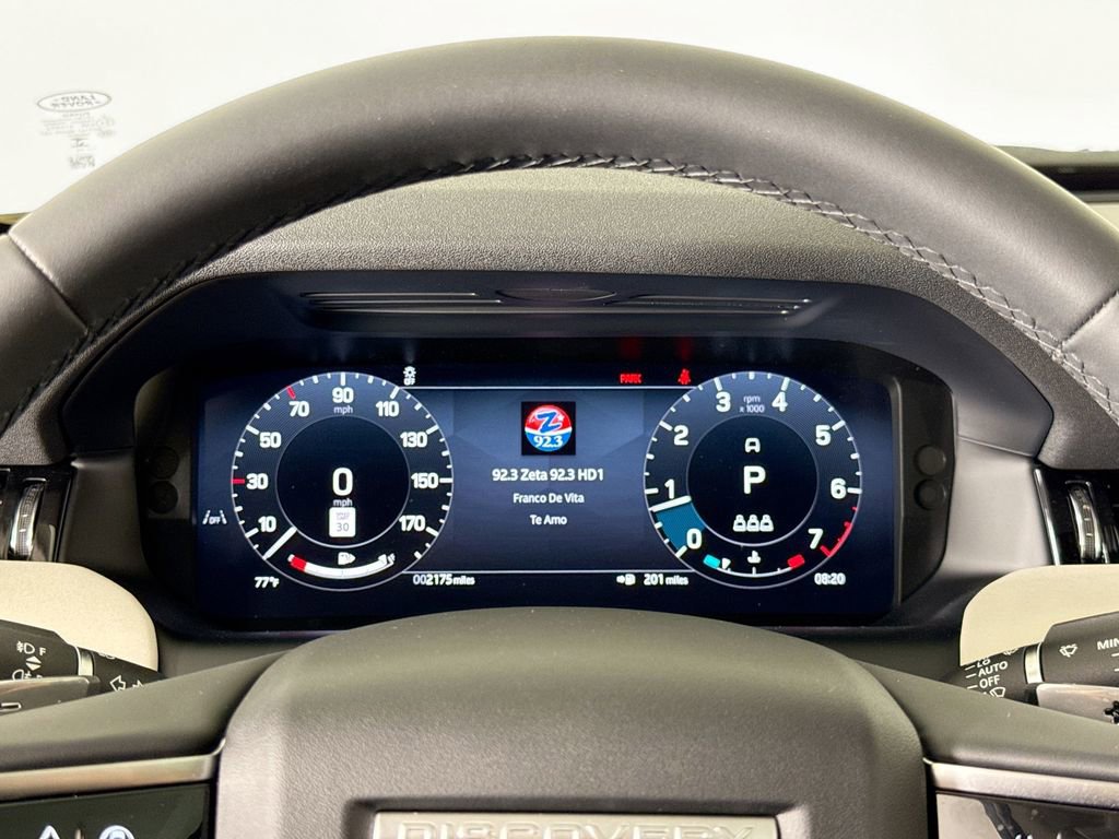 Used 2025 Land Rover Discovery Sport S image 10