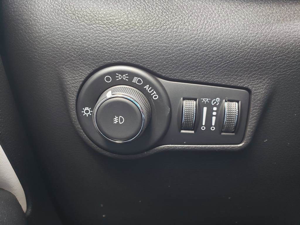 New 2026 Jeep Compass Limited image 23