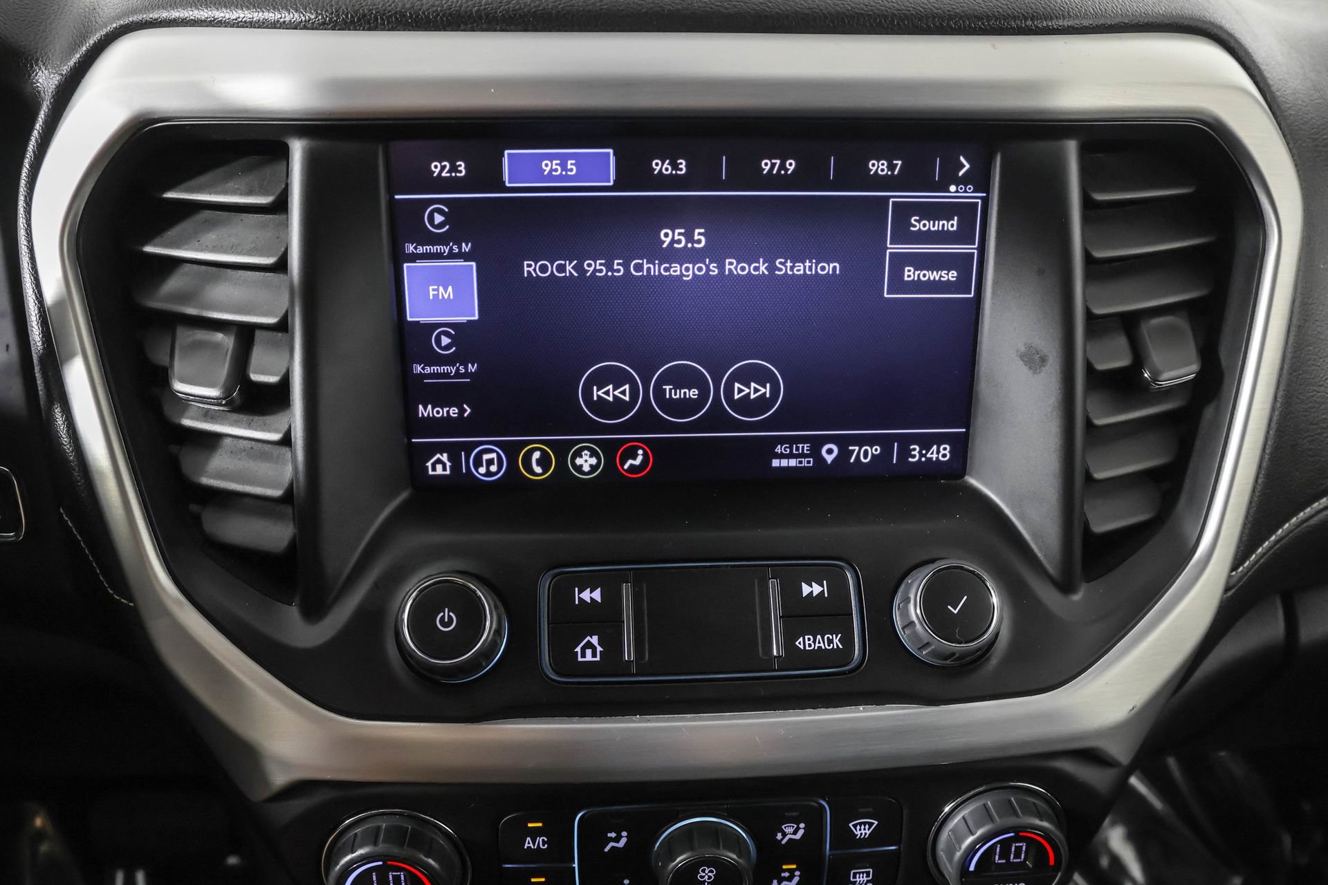 Used 2023 GMC Acadia SLE w/ LPO, Floor Liner Package image 30