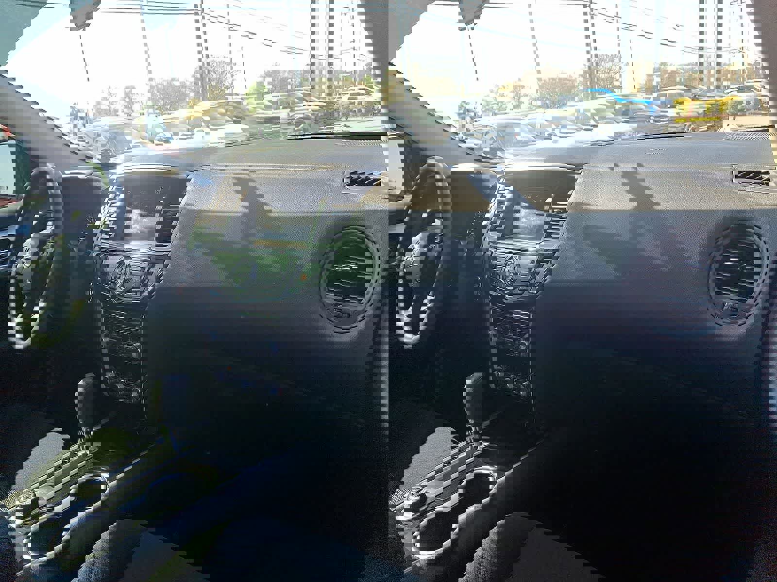 Used 2020 Nissan Pathfinder S image 32